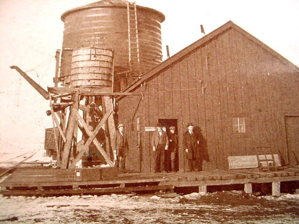 1895 C&NW RR Tank Depot from the South at 12th NW.jpg